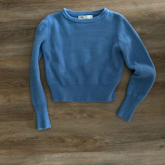 Zara Cropped Bright Blue Fuzzy Sweater - Picture 1 of 2